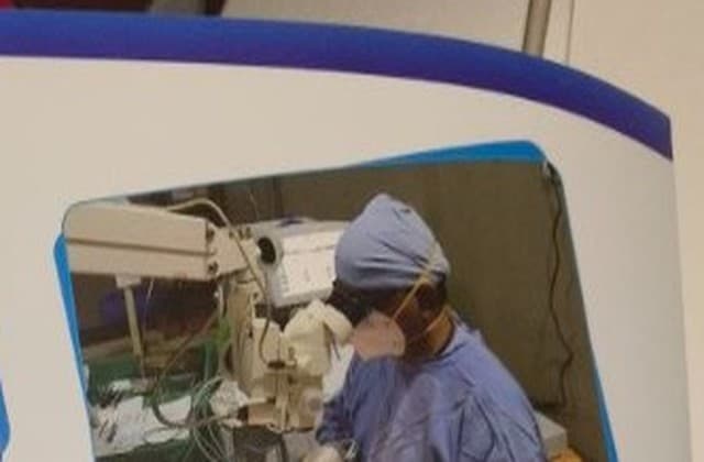 Eye surgeon performing surgery at Mookambika Modi Eye Hospital Tumkur